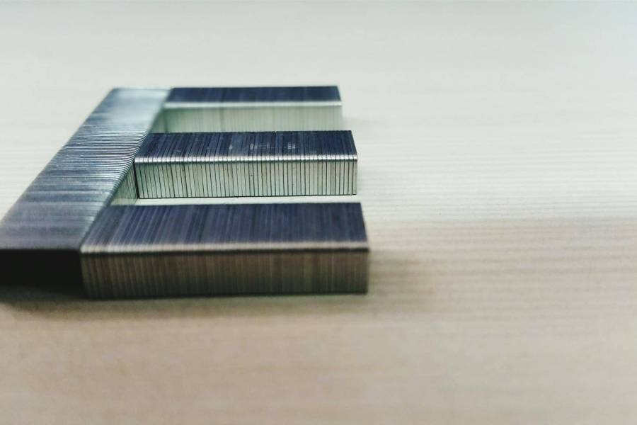 Najlepsze materiały uszczelniające dla energii odnawialnej a ich wpływ na trwałość instalacji